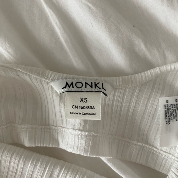 Ribbed Cropped Tank Top - Picture 6 of 7